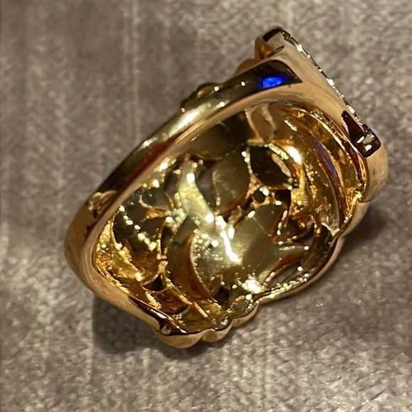 Gold Flower & Butterfly Ring New! Size  9 Diamond Chip - Picture 9 of 9